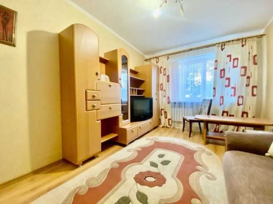 2к квартира з Ремонтом в Самому Центрі, 2й поверх, 47м2 Хмельницкий
