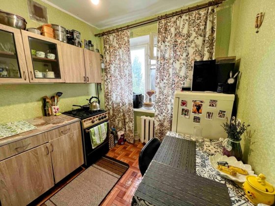 Продаж 1 кім. квартири Мотель 32м2+ підвал Полтава