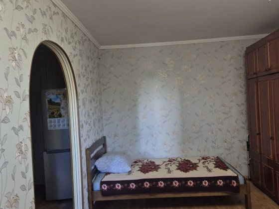 Проронуємо 1 кімнатну  квартиру на вул Зінченко Саксаганський  район Кривой Рог