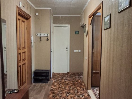 Ціна знижена.Відмінна локація, гарне планування. БМВ.