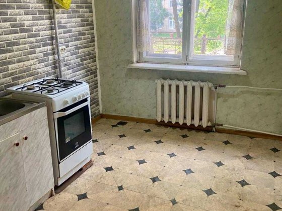 Продаж двокімнатної сталінки по проспекту Мира Кривой Рог