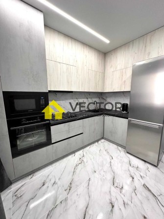 Продаж 1кім квартири з Євроремонтом! - фото 1