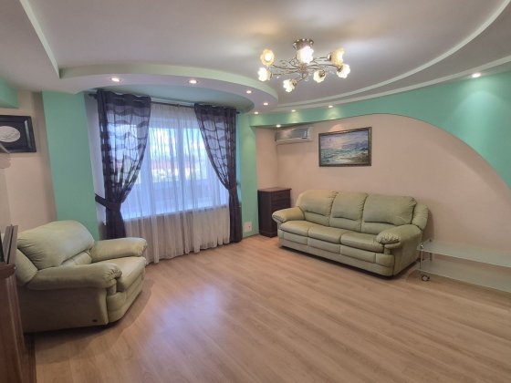 Продам  простору 3 кім, Меблі та техніка Суми