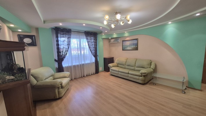 Продам  простору 3 кім, Меблі та техніка - фото 1