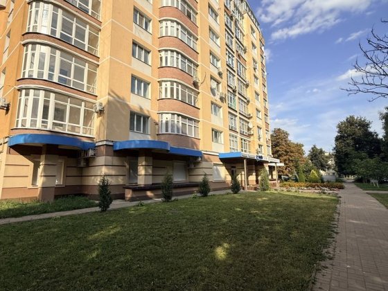 Берестовська 22, 6 поверх Сумы