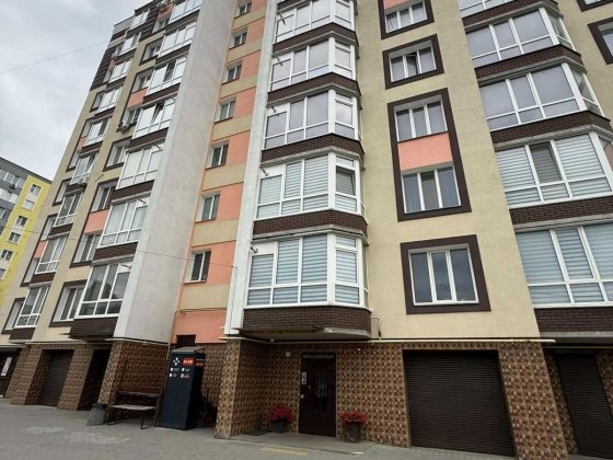 У продажу класна 2к квартира в зданій та обжитій новобудові! ід 46404 Хмельницкий