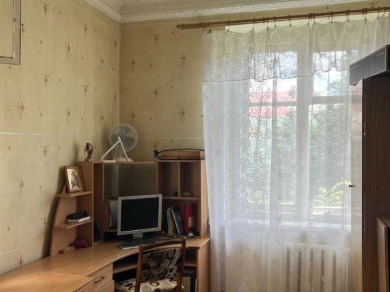 Продаж Сталінки в самому Центрі 3х- кімнатна 23646 Полтава