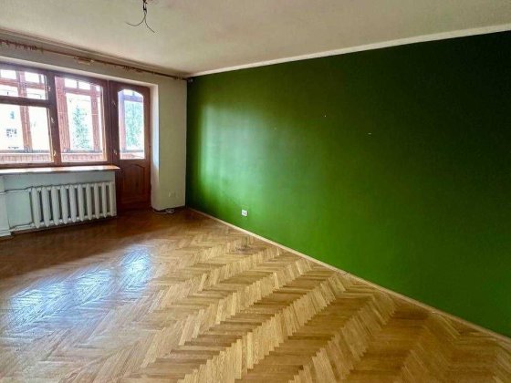812 $/м² Терміново! Продається 4-кімнатна квартира, супер локація, 4/5 поверх, 75,2 м² Ровно