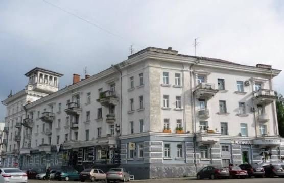 Продам квартиру в історичному центрі міста. Сталінка на Соборній - фото 1