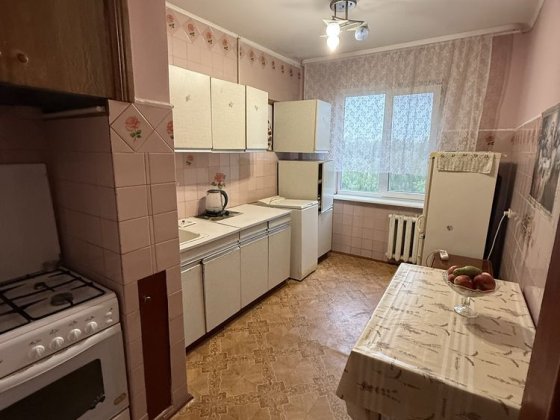 Продаж 3-км вул. Соборна, парк «Хімік», АТБ Рівне