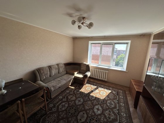 Продам 4-кімнатну квартиру, микрорайон «Левада» Полтава