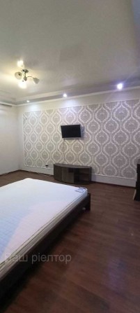 Продам 1к кв пр-т Свободи з А\О 2поверх! - фото 1