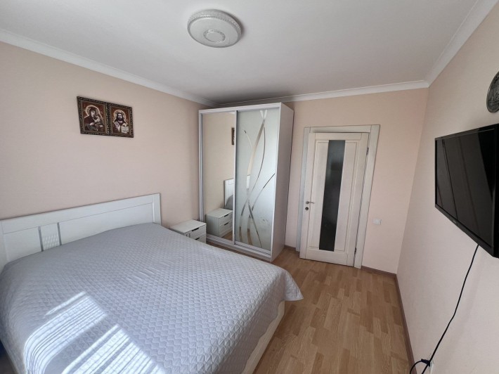 Продаж укомплектованої 2х к квартири - фото 1
