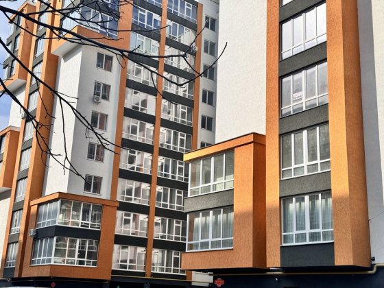 Продам здану 2-х кім.кв.,новобудову по переуступці. Вул.Зарічанська Хмельницкий