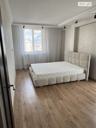 Продаж 3к квартири 98 кв. м на вул. Тролейбусна - фото 1