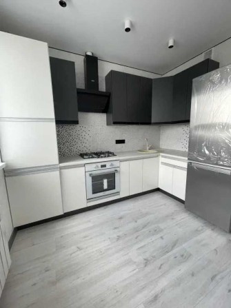 Продаж 1 кімнатної квартири 38 м2 Ремонт Новобудова. №10125 - фото 1