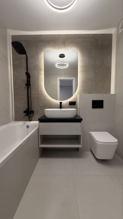 Продаю 2 к. квартиру. Київська,9д. Власник. - фото 1