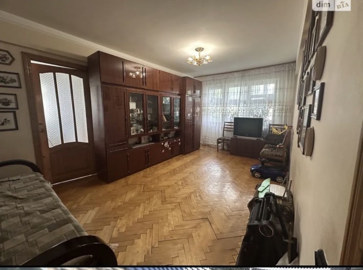Продаж кварири на Східному масиві - фото 1