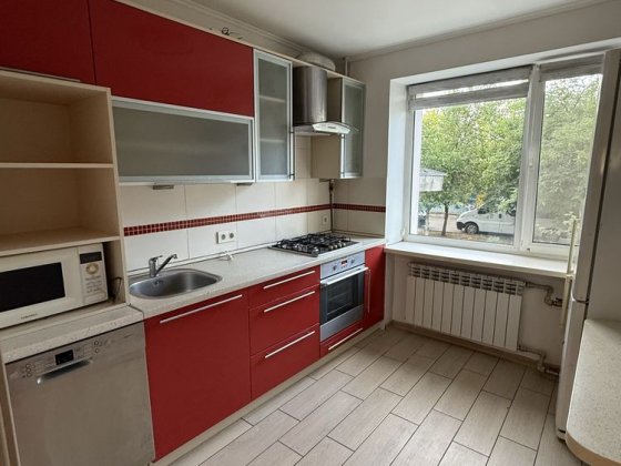 Продам 3 кімнатну квартиру в хорошому цегляному будинку Рівне