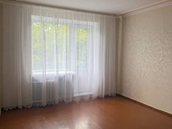 Продаю 1 кімнатну квартиру Червонія Рівне