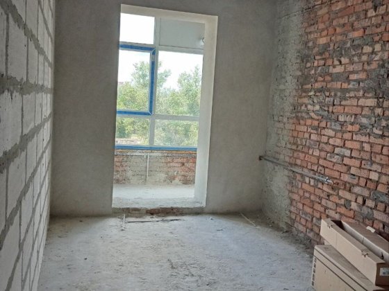 Світла 1к комунікації підведено, середній поверх. Переуступка 42574 Хмельницкий