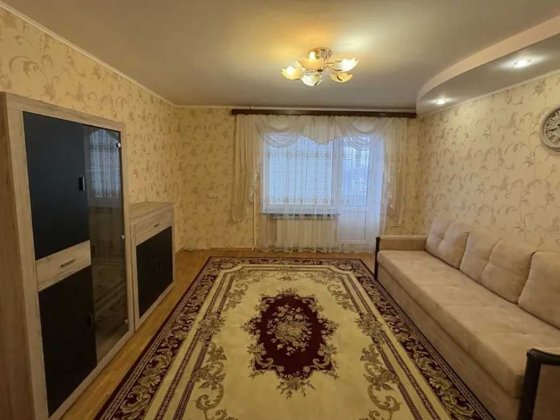Продаж 3-кімнатної квартири з автономним опаленням. Центр міста. Вул. Степана Бандери 1б Рівне