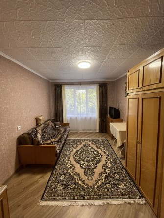 Продаж кімнати в гуртожитку на проспекті Злуки з ремонтом - фото 1