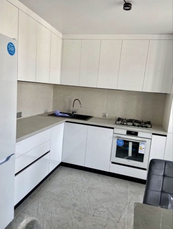 Продаж повноцінноі 2км квартири побл. Центру - фото 1