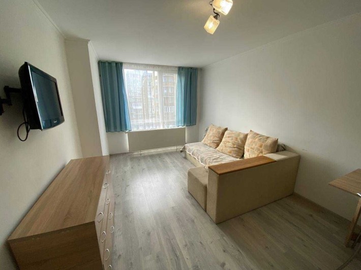 Продаж квартири вул. Білогірська $68 000 - фото 1