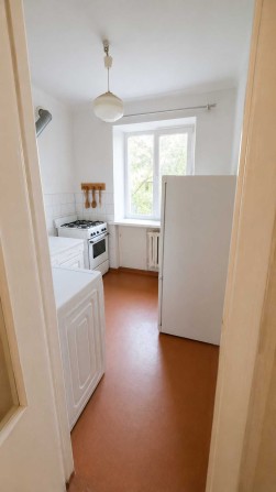 Продаж 1 кімнатної квартири 33 м2. Цегла. 2/5 пов Фурманова №8206 - фото 1