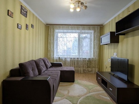 Затишна 3к хрущовка, є бойлер меблі та техніка залишаються! Хороший житловий стан. Мінімальне переоф Хмельницкий
