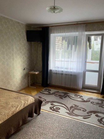 Продається квартира поруч з парком!!! - фото 1