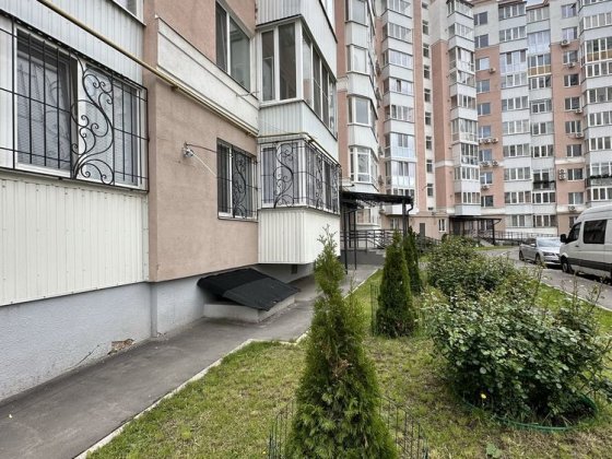 Продам 3-х кімнатну  квартиру  на Леваді. Полтава