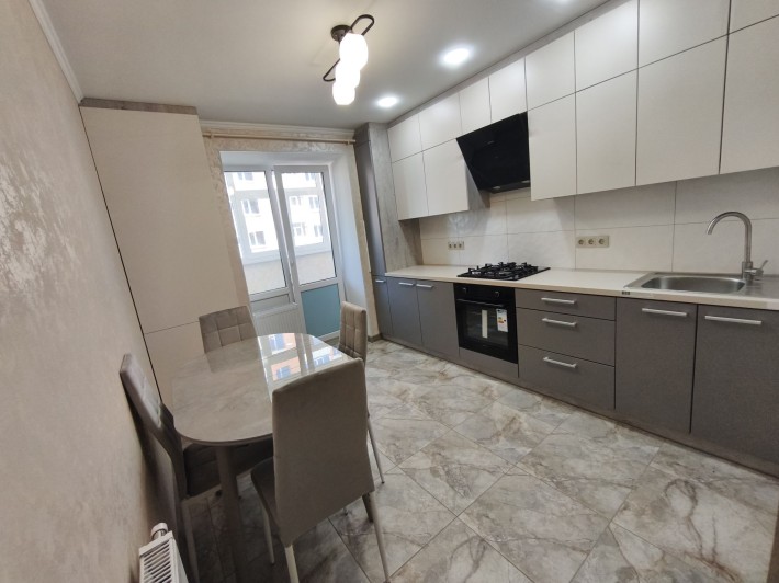 Продам 2к.квартиру в новому будинку по вул. В.Чорновола - фото 1