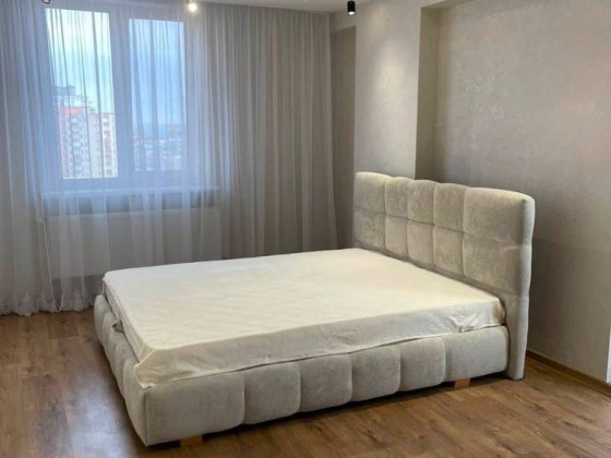 Продаж 3 кімнатної квартири  з ремонтом в новобудові Тернопіль