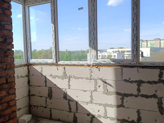 Простора 2к діє переуступка +в ціну входить паркомісце! Не кутова18253 Хмельницкий