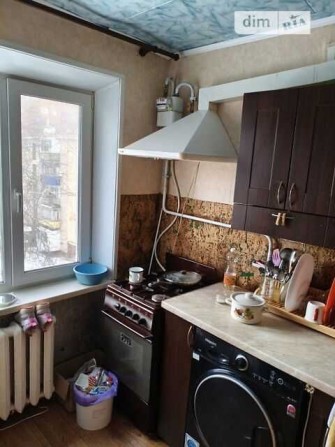 2к! квартира, Алмазний, 5/5 пов, дах зроблений, 45 м2, житловий стан! - фото 1