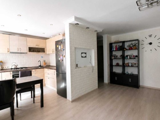 Продаж 3 кім.кв. з ремонтом 60 м.кв у цегляному будинку по вул.Сечових Стрель.ців Херсон