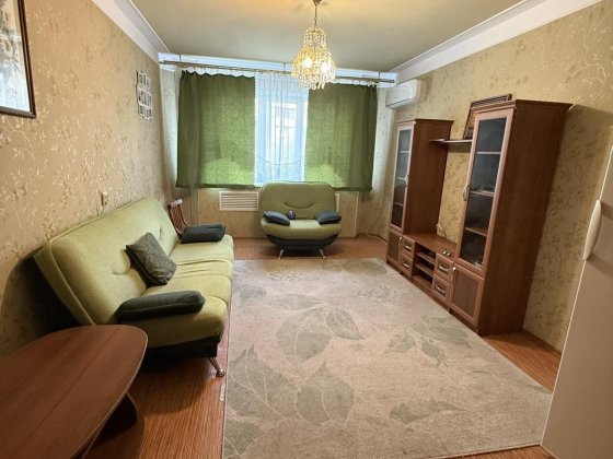 Продаж 3к.кварттри Г.Крут на третьому поверсі Суми