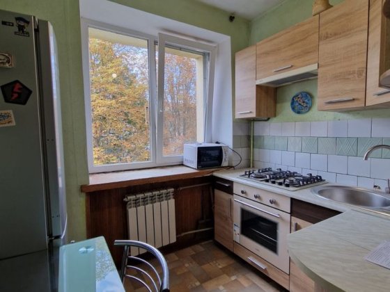 Продається 1-кімн. малосімейка вул. Сандуляка Леонтія(Полєтаєва) Черновцы