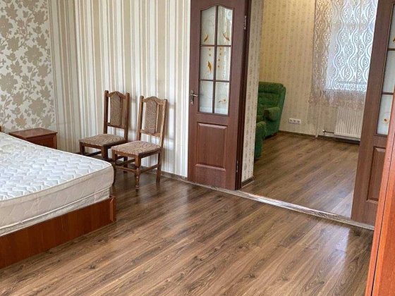 Продам 2-кімнатну квартиру 46 м² з індивідуальним опаленням, центр (район Турецької площі) Черновцы