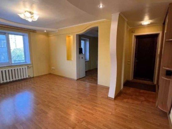 Продається 3 кімнатна квартира на пр. Заячий Полтава