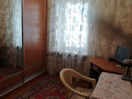 продаж 3 кімнатну квартиру Херсон