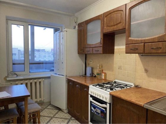 Продам 1 кімнатну квартиру район парку Чернівці