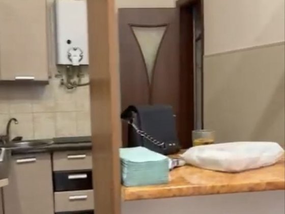 Продаж 2 кімн - австр.фонд ./квартира в будиночку Головна -Шкільна Черновцы