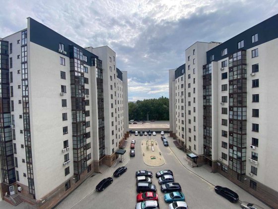 Продам 1 комнатную квартиру с автономкой в ЖК "АЙСБЕРГ", на Интере !! Суми