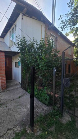 В продажу 2 кім. квартира в приватному секторі - фото 1