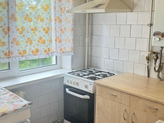 Квартира дві кімнати. Полтава.Кімнати роздільні. Держ програми можливі!Біля парку. Полтава