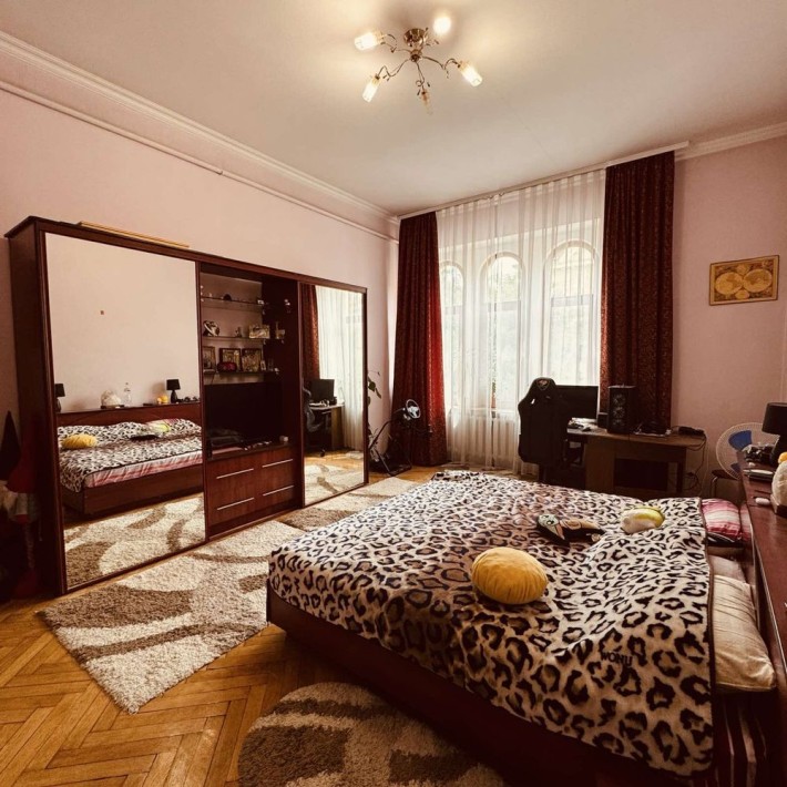 Продаж квартири з виглядом на  Драмтеатр - фото 1