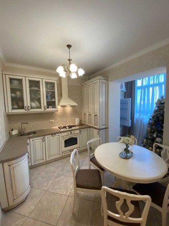продам 2 х кімнатну в центрі міста на Користильова(колишня Гагаріна) - фото 1